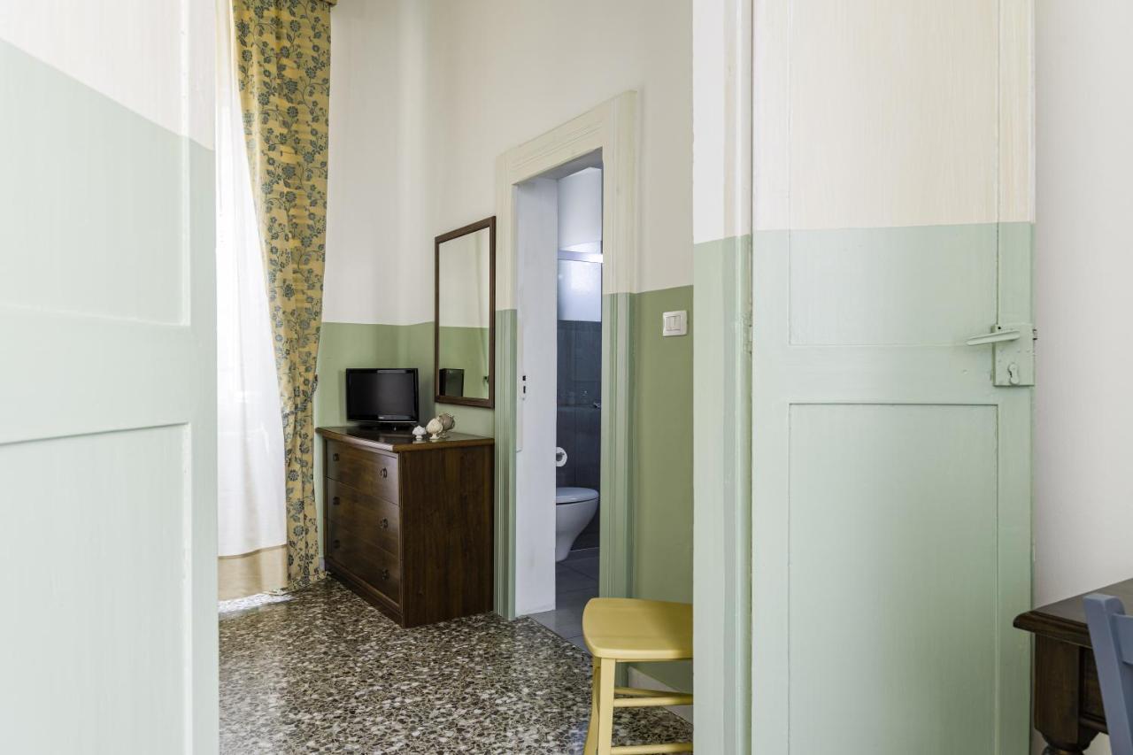 לינה וארוחת בוקר אליסטה Palazzo Dante מראה חיצוני תמונה